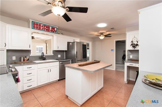 18 Morgans Point Boulevard, Belton, TX 76513