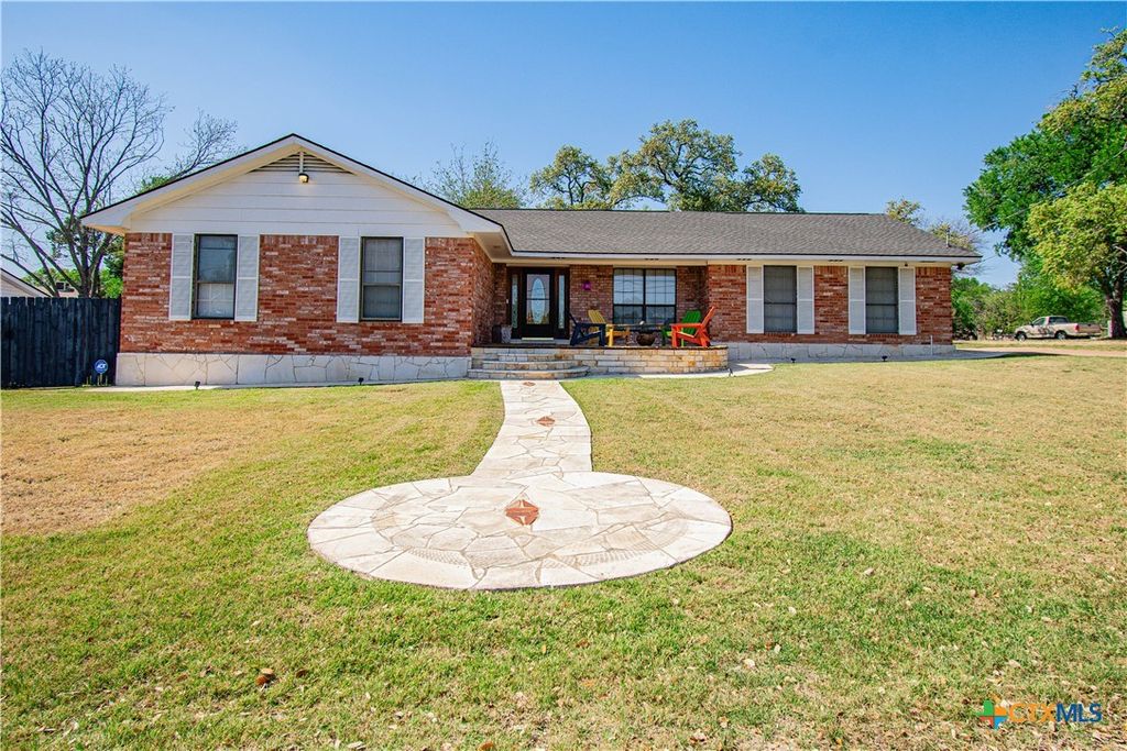 18 Morgans Point Boulevard, Belton, TX 76513