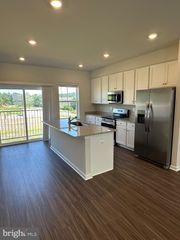 112 MILBURN DRIVE, Martinsburg, WV 25403