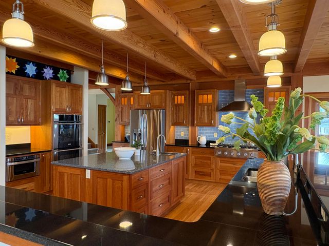 571 West Shore Road, South Hero, VT 05486