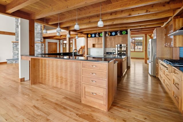 571 West Shore Road, South Hero, VT 05486