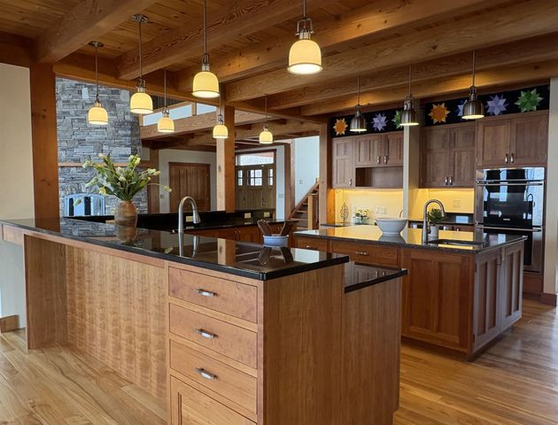 571 West Shore Road, South Hero, VT 05486