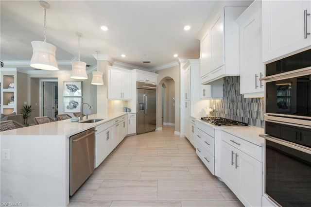 16351 Viansa WAY 202, Naples, FL 34110