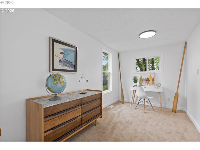 9828 Se ELLIS St, Portland, OR 97266