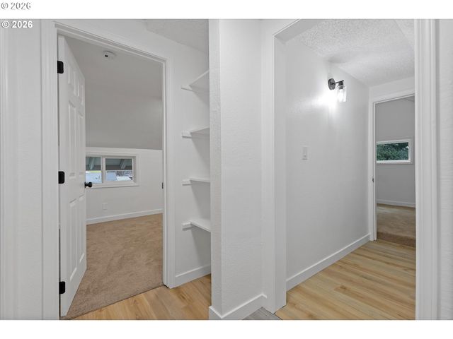 9828 Se ELLIS St, Portland, OR 97266
