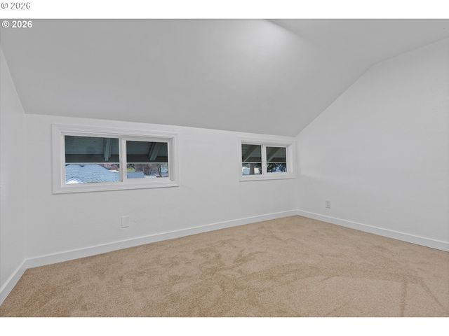 9828 Se ELLIS St, Portland, OR 97266