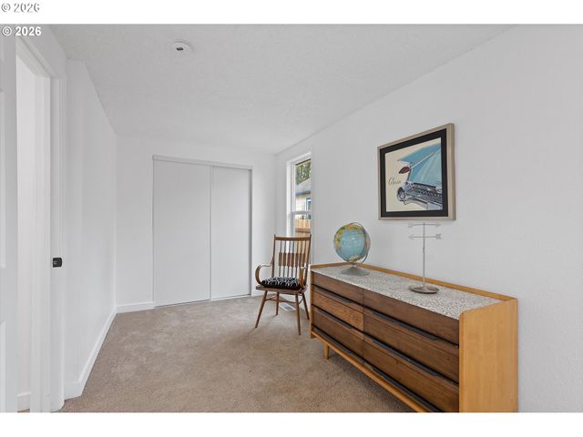 9828 Se ELLIS St, Portland, OR 97266