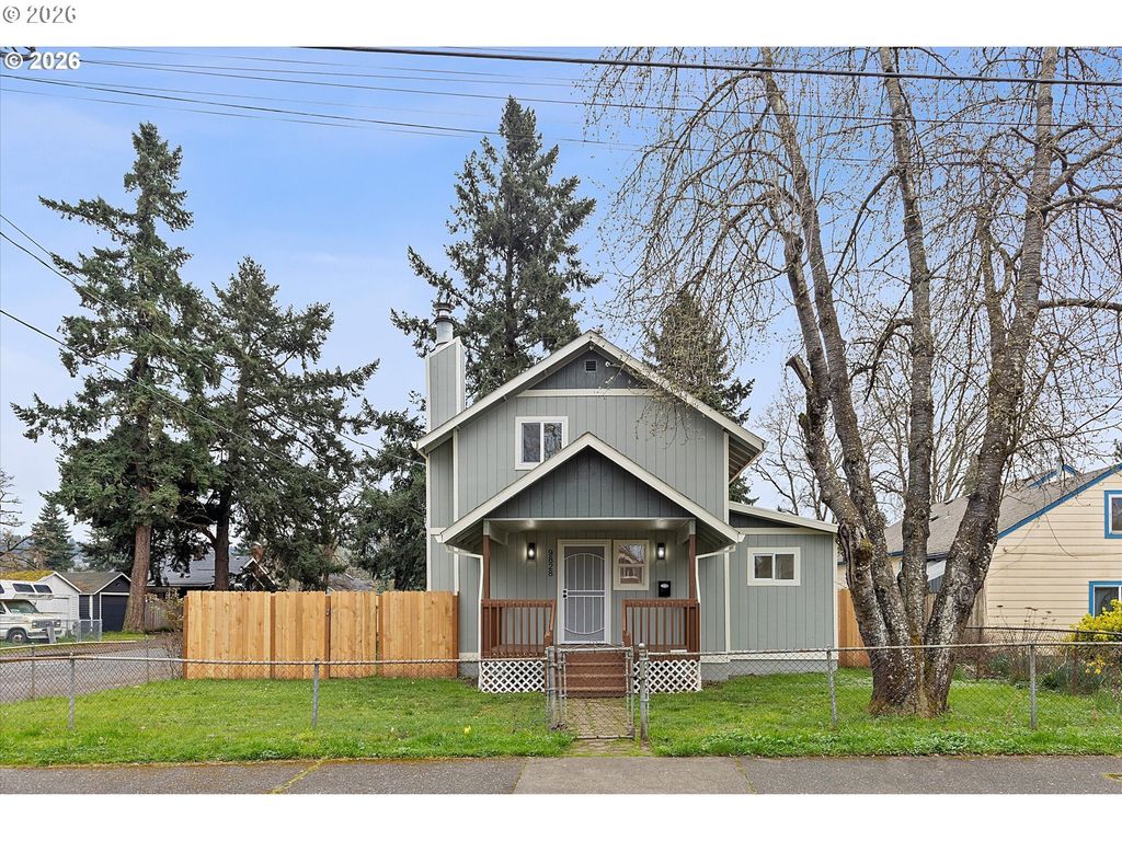 9828 Se ELLIS St, Portland, OR 97266