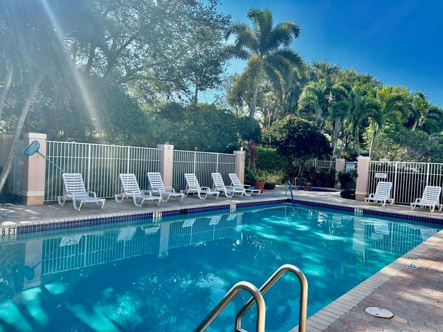 1203 Town Center Drive 221, Jupiter, FL 33458