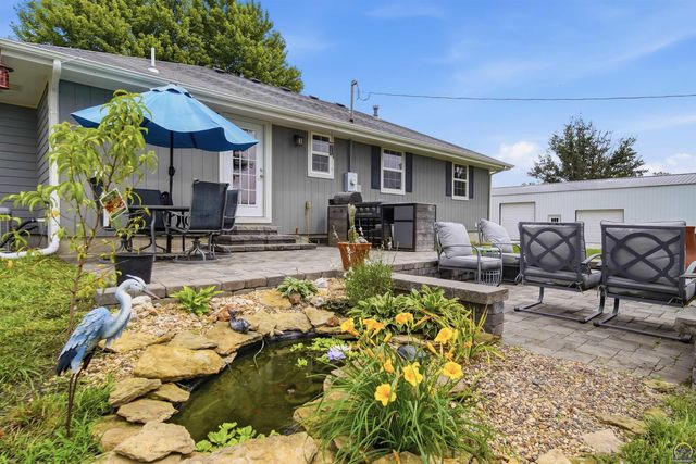 205 Surrey LN, Overbrook, KS 66524