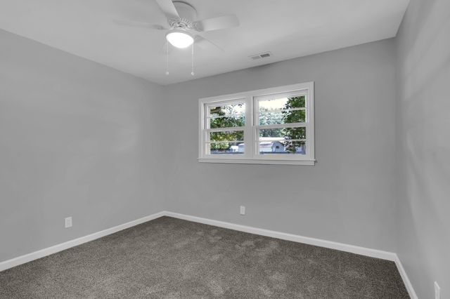 1003 Pickett Dr, Tullahoma, TN 37388