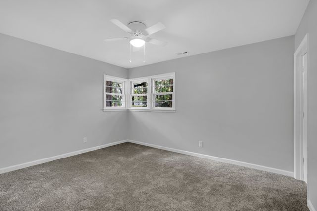 1003 Pickett Dr, Tullahoma, TN 37388