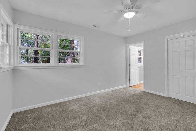 1003 Pickett Dr, Tullahoma, TN 37388