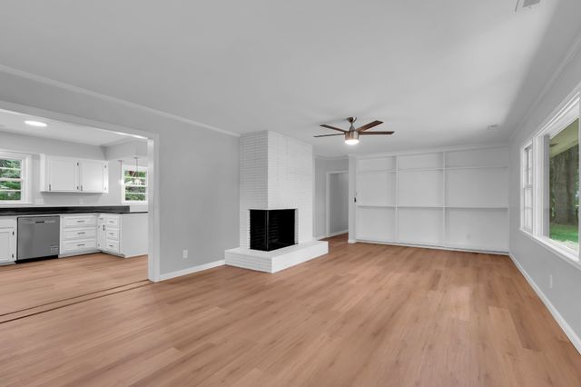 1003 Pickett Dr, Tullahoma, TN 37388