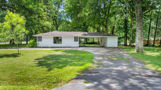 1003 Pickett Dr, Tullahoma, TN 37388
