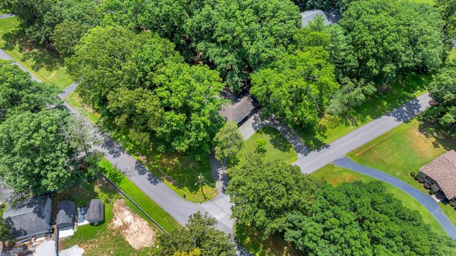 1003 Pickett Dr, Tullahoma, TN 37388