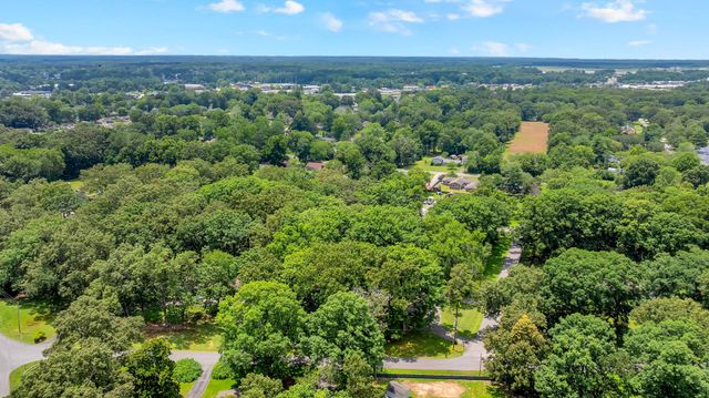 1003 Pickett Dr, Tullahoma, TN 37388