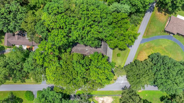 1003 Pickett Dr, Tullahoma, TN 37388