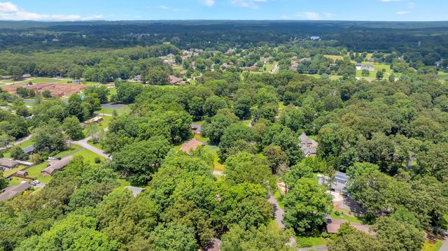 1003 Pickett Dr, Tullahoma, TN 37388