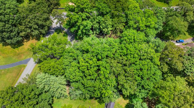 1003 Pickett Dr, Tullahoma, TN 37388