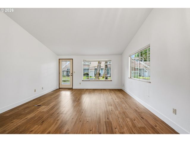 13775 Sw SCHOLLS FERRY Rd 7, Beaverton, OR 97008