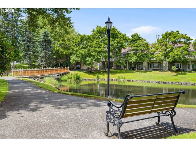 13775 Sw SCHOLLS FERRY Rd 7, Beaverton, OR 97008