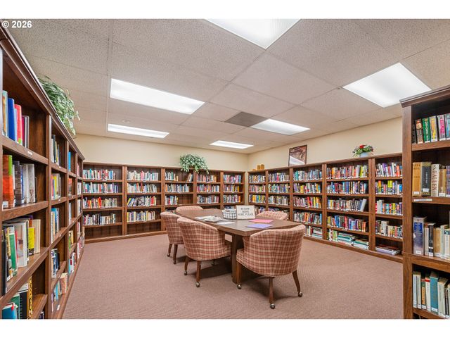13775 Sw SCHOLLS FERRY Rd 7, Beaverton, OR 97008