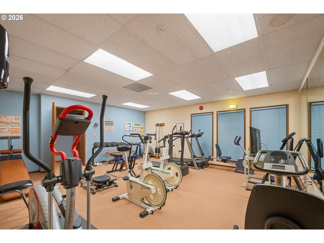 13775 Sw SCHOLLS FERRY Rd 7, Beaverton, OR 97008