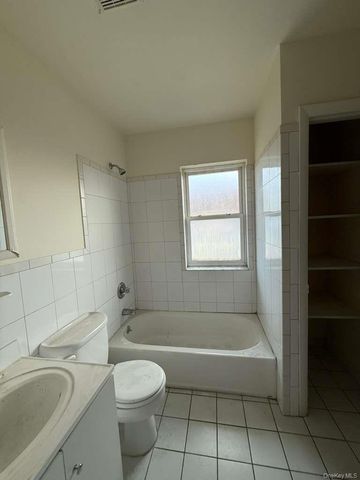 22 King Avenue, Yonkers, NY 10704