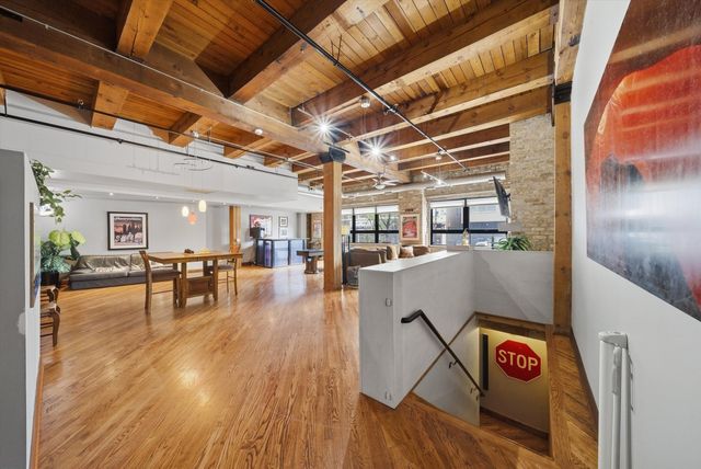 1728 N Damen Avenue 106, Chicago, IL 60647