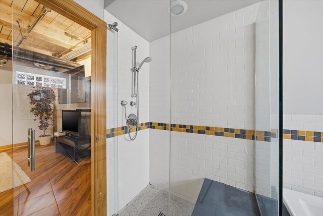 1728 N Damen Avenue 106, Chicago, IL 60647