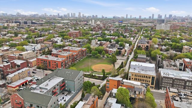 1728 N Damen Avenue 106, Chicago, IL 60647