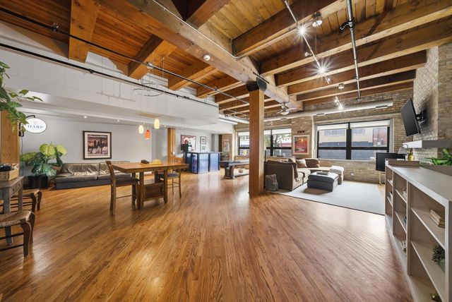1728 N Damen Avenue 106, Chicago, IL 60647