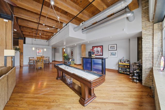 1728 N Damen Avenue 106, Chicago, IL 60647