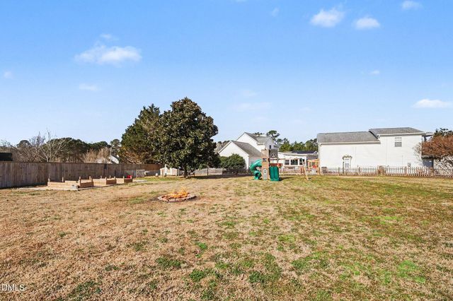 103 Lynnville Court, Lillington, NC 27546