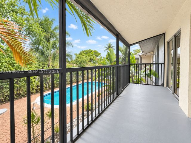 8982 W Sample Rd 204, Coral Springs, FL 33065