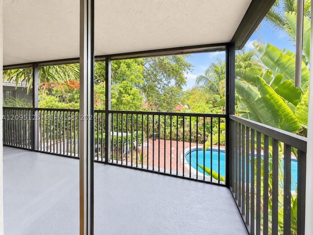 8982 W Sample Rd 204, Coral Springs, FL 33065