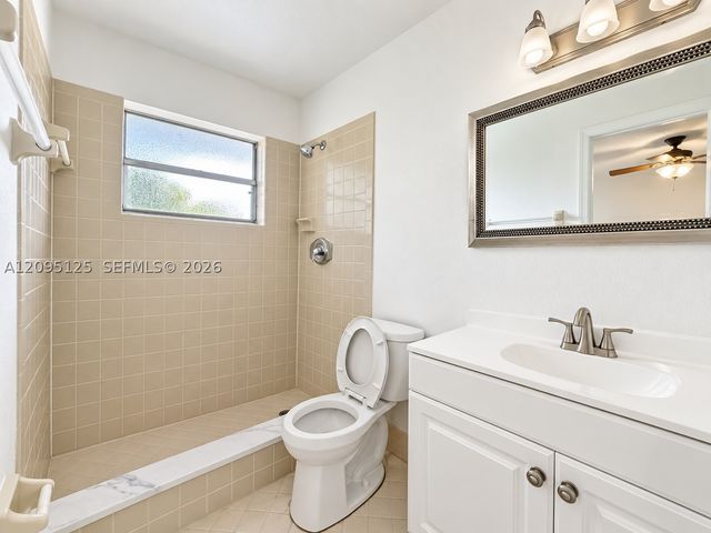 8982 W Sample Rd 204, Coral Springs, FL 33065