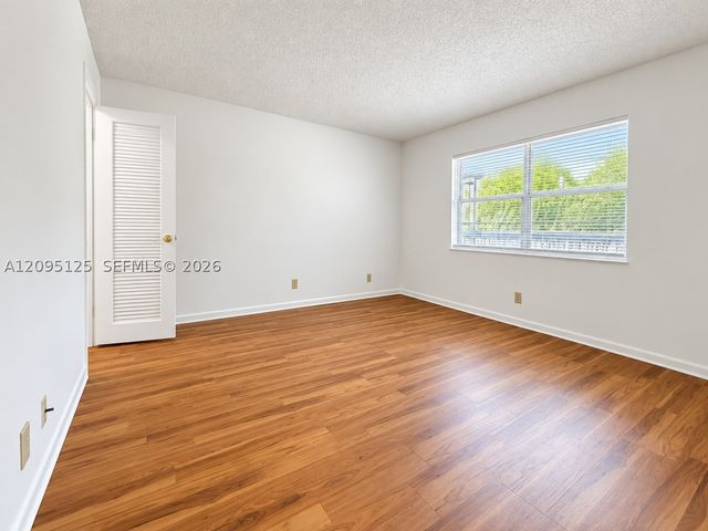 8982 W Sample Rd 204, Coral Springs, FL 33065