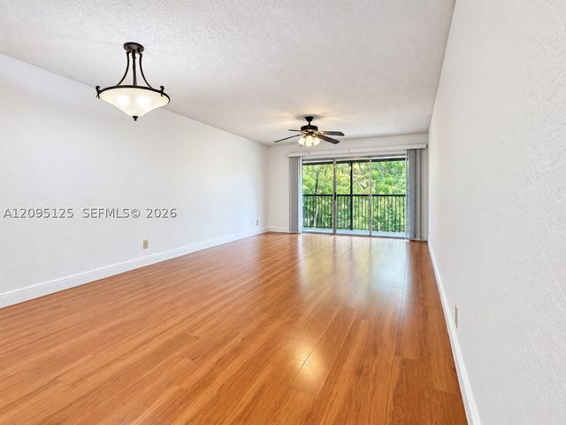 8982 W Sample Rd 204, Coral Springs, FL 33065