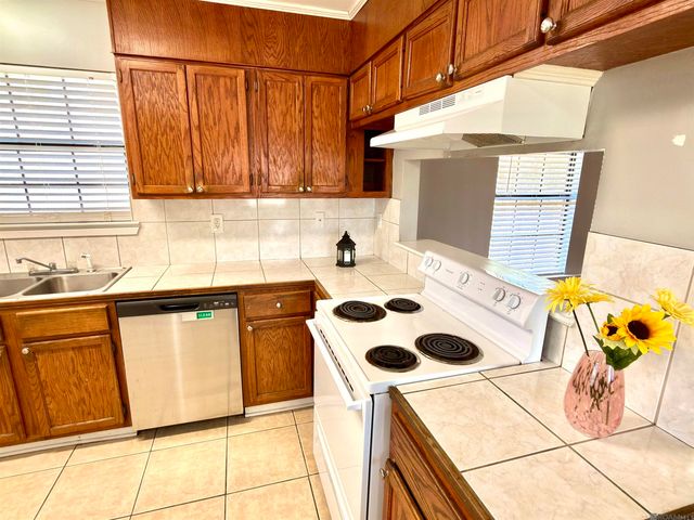 412 Summers St, Denham Springs, LA 70726