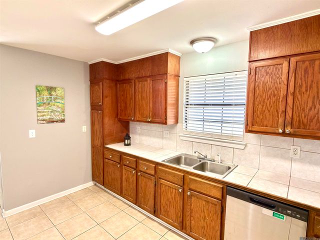 412 Summers St, Denham Springs, LA 70726