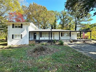 12 Walker Road NW, Cartersville, GA 30121