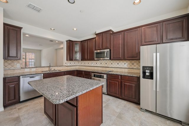 3934 Amberwood Drive, Addison, TX 75001