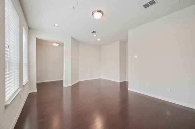 3934 Amberwood Drive, Addison, TX 75001