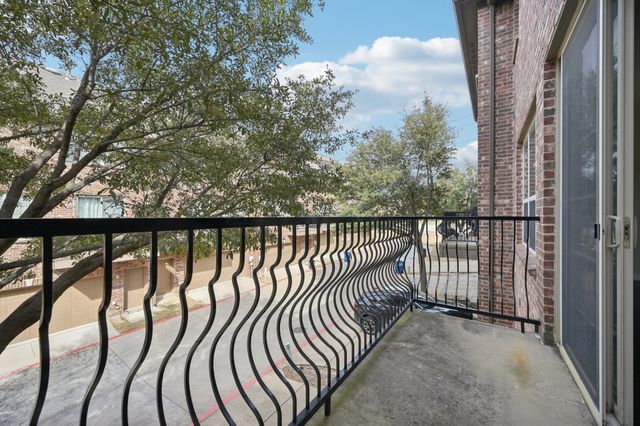 3934 Amberwood Drive, Addison, TX 75001