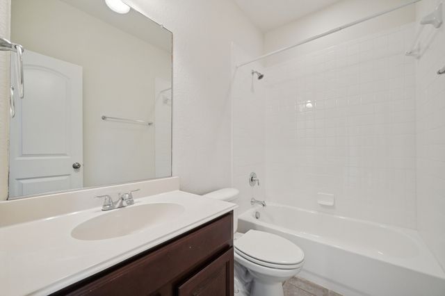 3934 Amberwood Drive, Addison, TX 75001