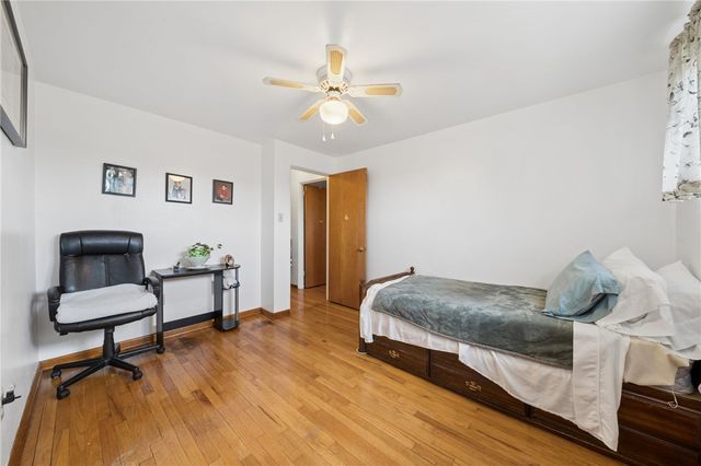 324 Grove Dr, Lower Burrell, PA 15068
