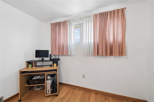 324 Grove Dr, Lower Burrell, PA 15068