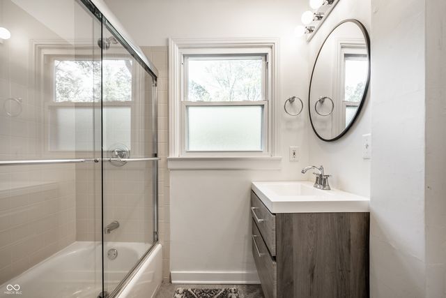 2460 E 99th Street, Carmel, IN 46280